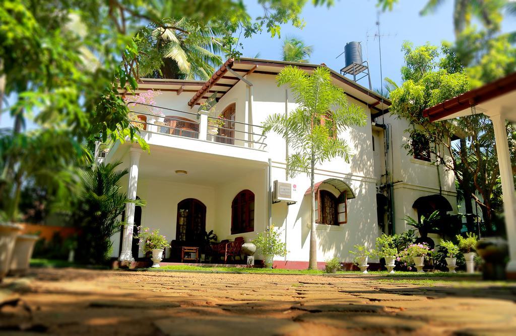 Holiday Nest Bed & Breakfast Wadduwa Exterior photo
